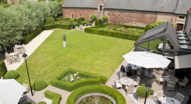 Begijnhof Hotel